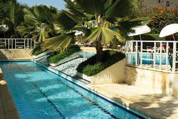 MINOTEL LES FLAMBOYANTS (Mbour)